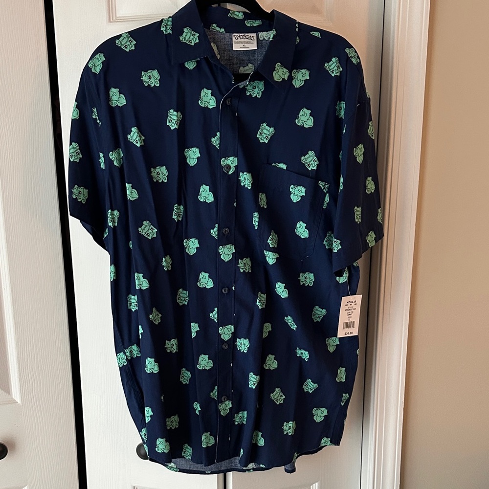 Men's Bulbasuar Navy Short-Sleeve Button-Up Shirt